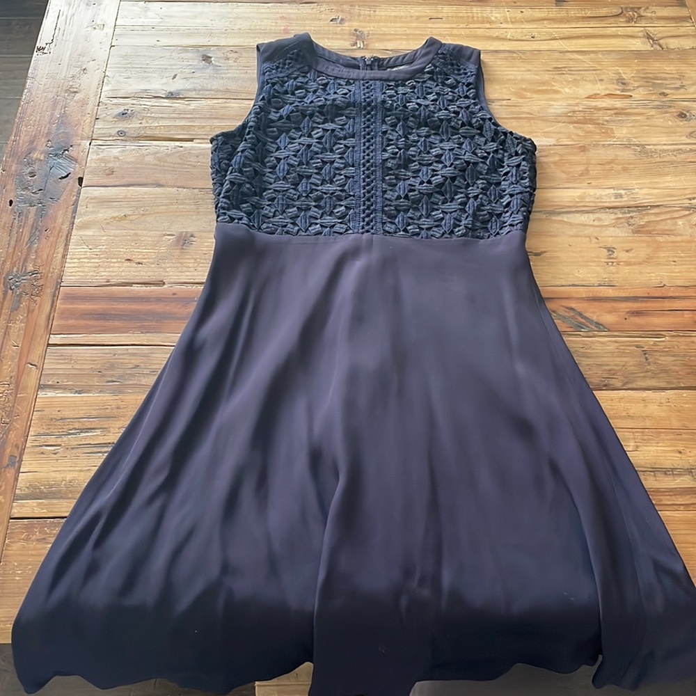 Navy Ann Taylor Dress. Size 4 Petite.